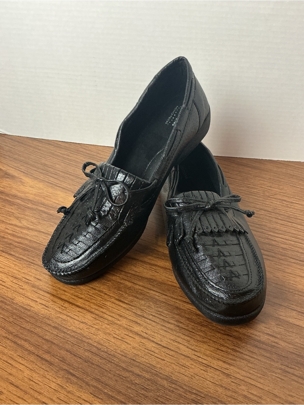 Vintage 90s Basic Editions Black Leather Tassel Moccasin Loafer 9W Comfort Flat